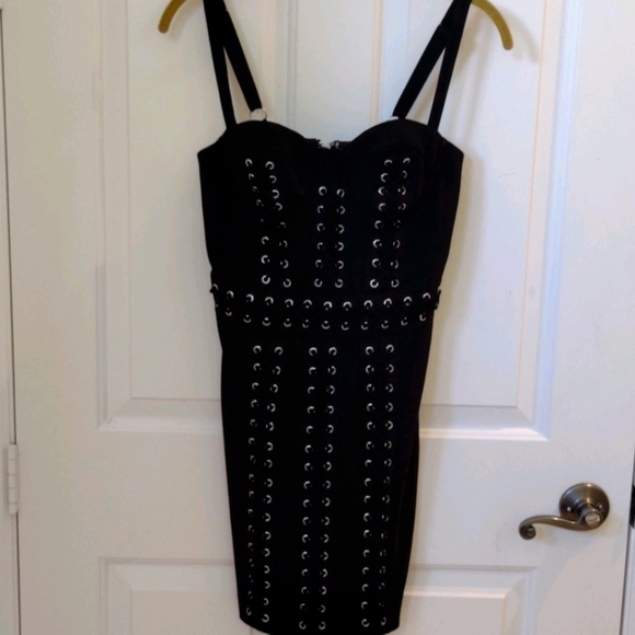 bebe X NAVEN women's short laced dress size 2 - Picture 1 of 4